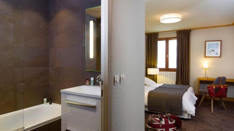 Hillary Hotel Les Menuires المظهر الخارجي الصورة